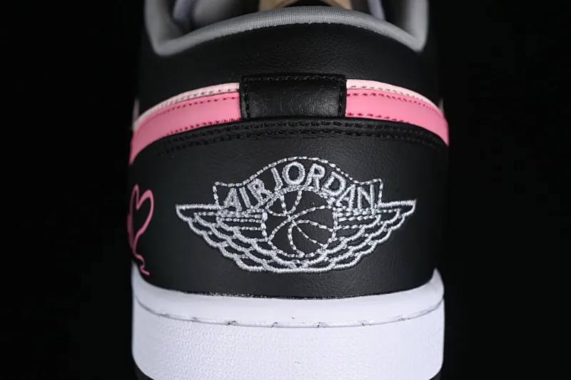 All categories Air Jordan Jordan series basketball shoes Air Jordan 1 Low Air Jordan 1 Low AJ1 Joe 1 Valentine's Day customized low-bang cultural casual sneakers 553558-040